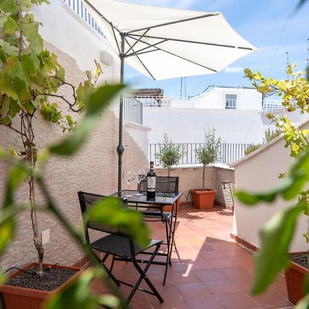 Wineart House, Terracielo Indipendente Nel Centro Di Monopoli Apartment Екстериор снимка