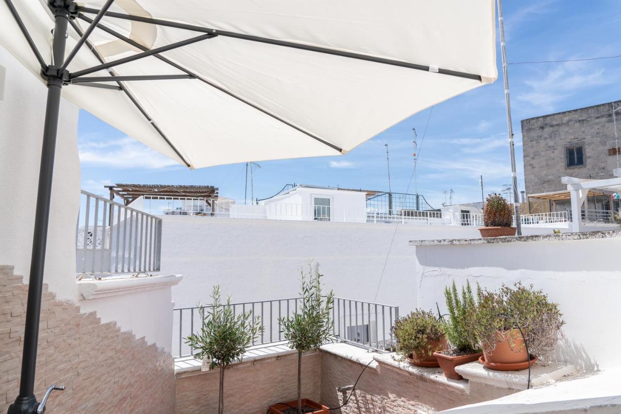 Wineart House, Terracielo Indipendente Nel Centro Di Monopoli Apartment Екстериор снимка