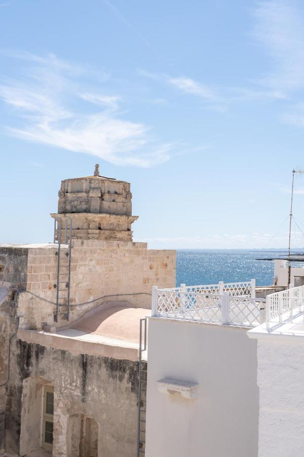 Wineart House, Terracielo Indipendente Nel Centro Di Monopoli Apartment Екстериор снимка