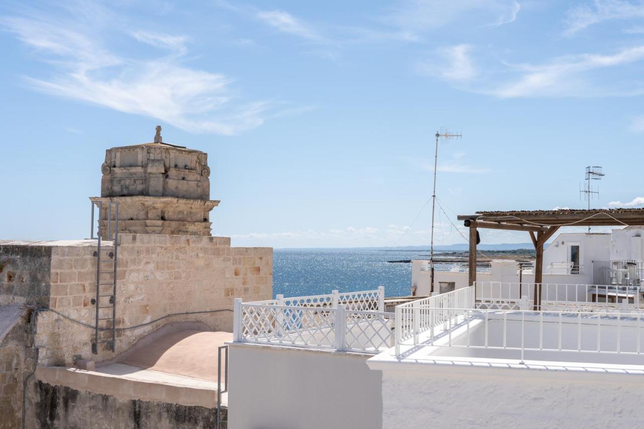 Wineart House, Terracielo Indipendente Nel Centro Di Monopoli Apartment Екстериор снимка