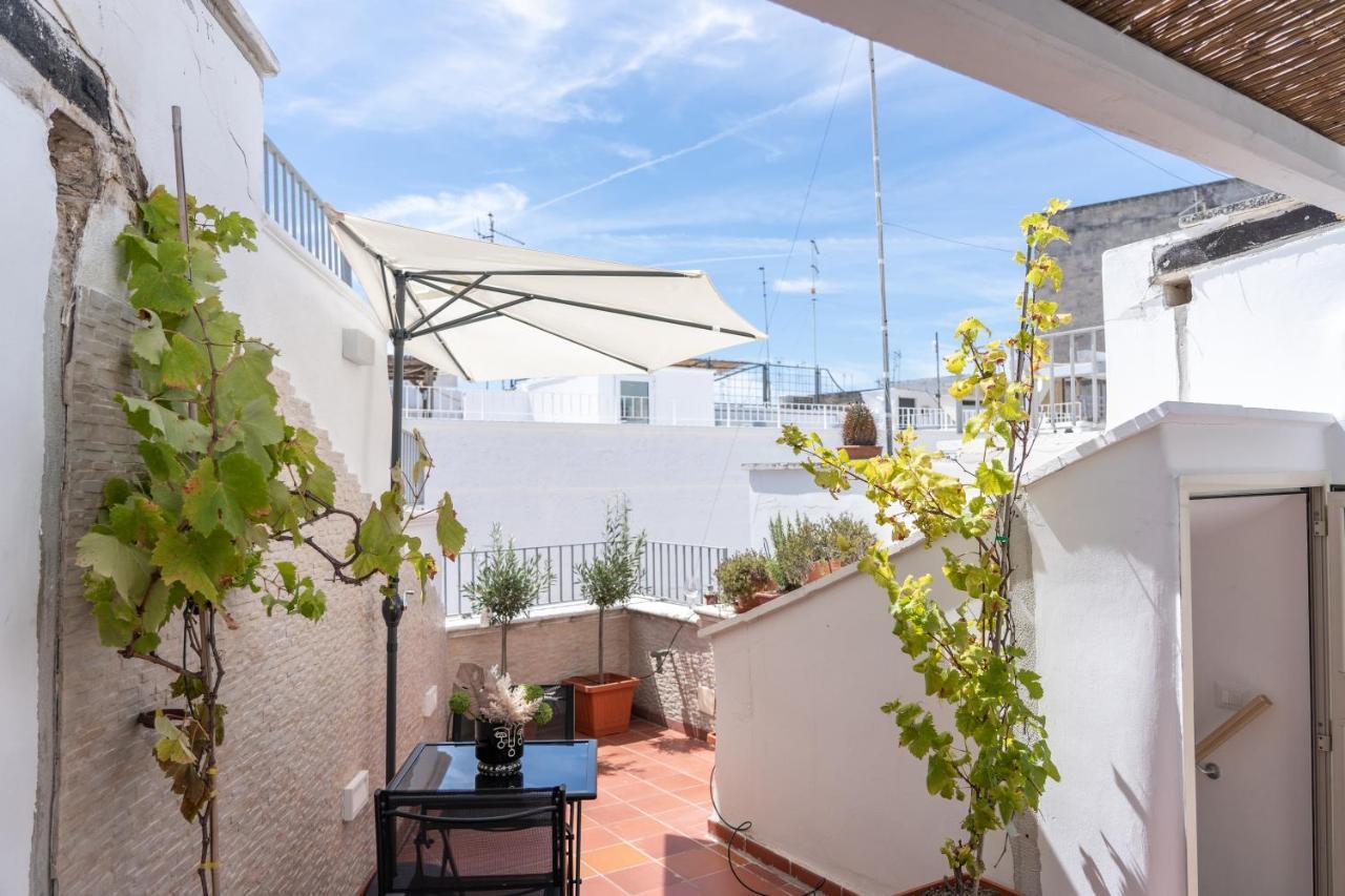 Wineart House, Terracielo Indipendente Nel Centro Di Monopoli Apartment Екстериор снимка