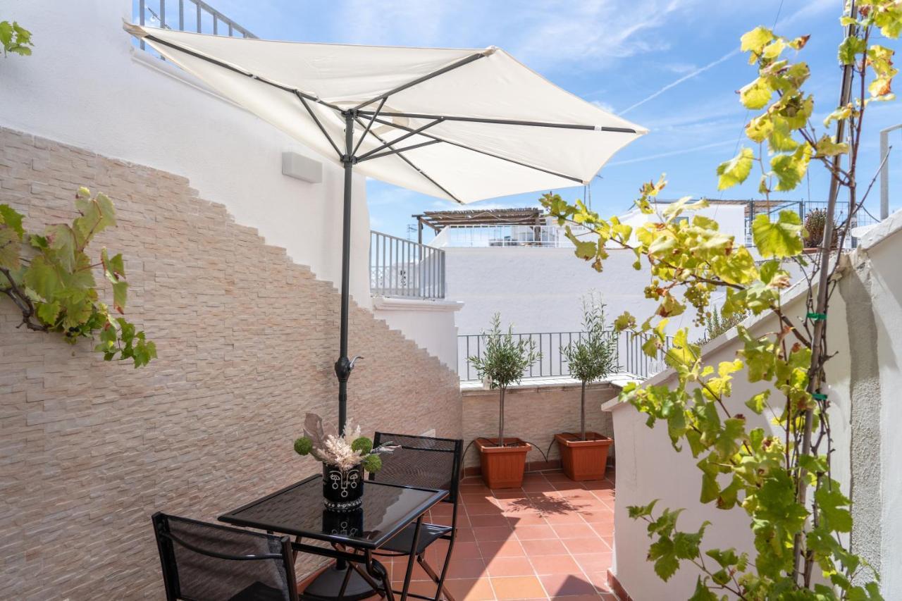 Wineart House, Terracielo Indipendente Nel Centro Di Monopoli Apartment Екстериор снимка